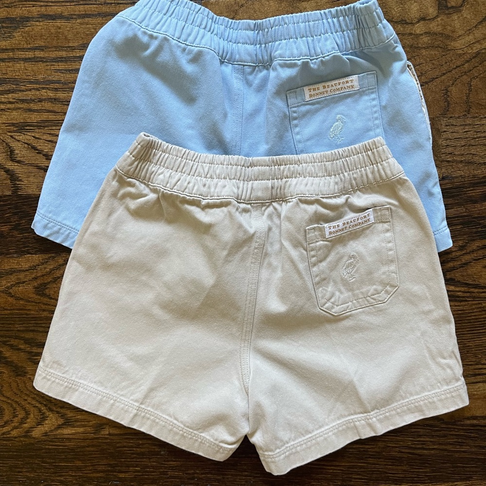 The Beaufort Bonnet Company little boy shorts; size 5